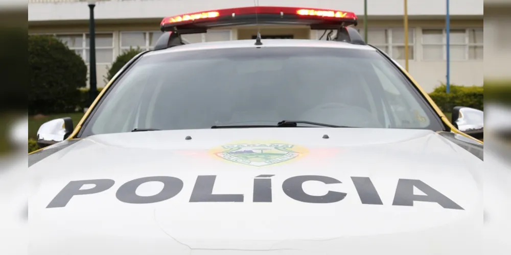 Suspeito foi preso em flagrante pelas ameaças e também pela posse da arma e da droga