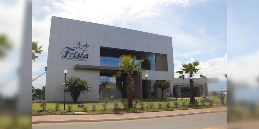 Dentre as empresas, estão a Castrolanda,  a Frísia e o Sicredi, ambos localizados nos Campos Gerais e com alto nível de crescimento

