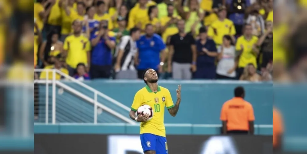 Na última sexta (6), o craque voltou a defender a seleção brasileira, com direito ao gol que garantiu o empate contra a Colômbia