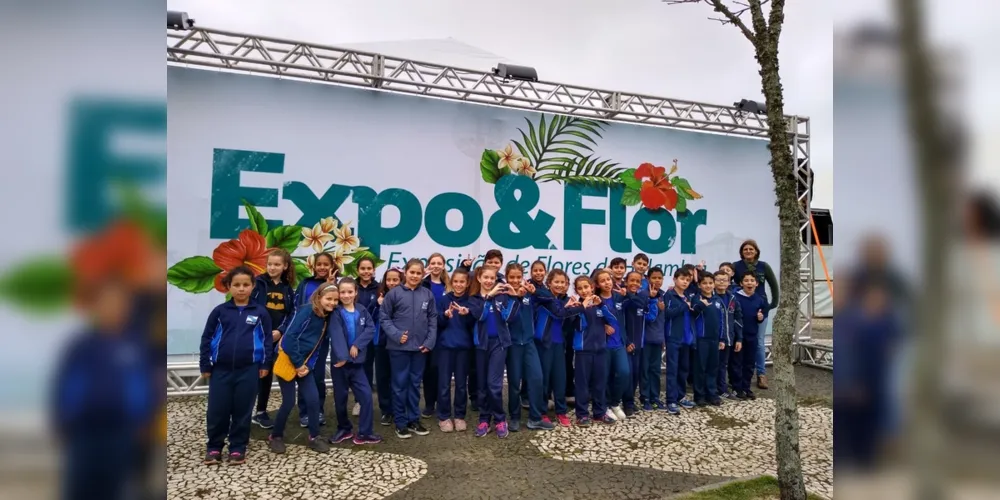 Imagem ilustrativa da imagem Quinto ano de PG visita a Expo&Flor