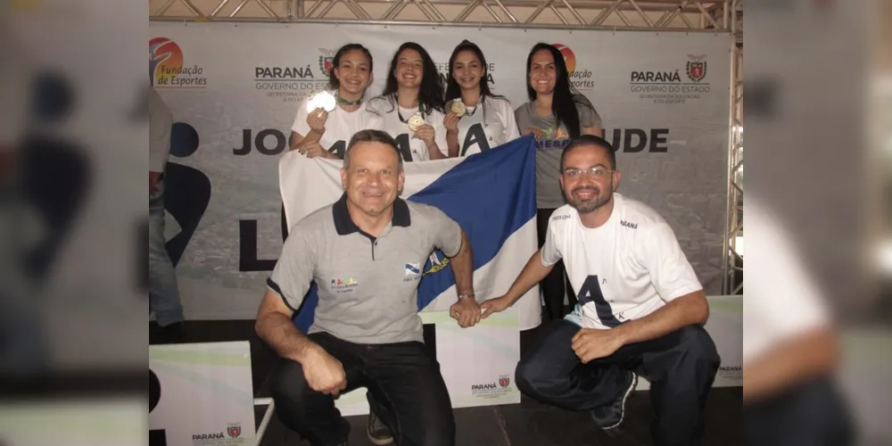 No katá por equipe Ponta Grossa venceu com Brenda, Eduarda Boaron e Thaynara de Souza