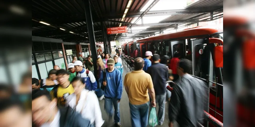 Imagem ilustrativa da imagem Curitiba anuncia redução na tarifa em 17 linhas