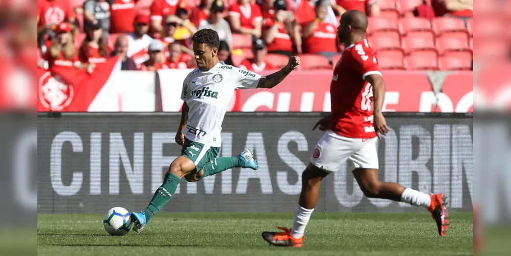 Imagem ilustrativa da imagem Palmeiras e Inter empatam no Beira-Rio por 1 a 1