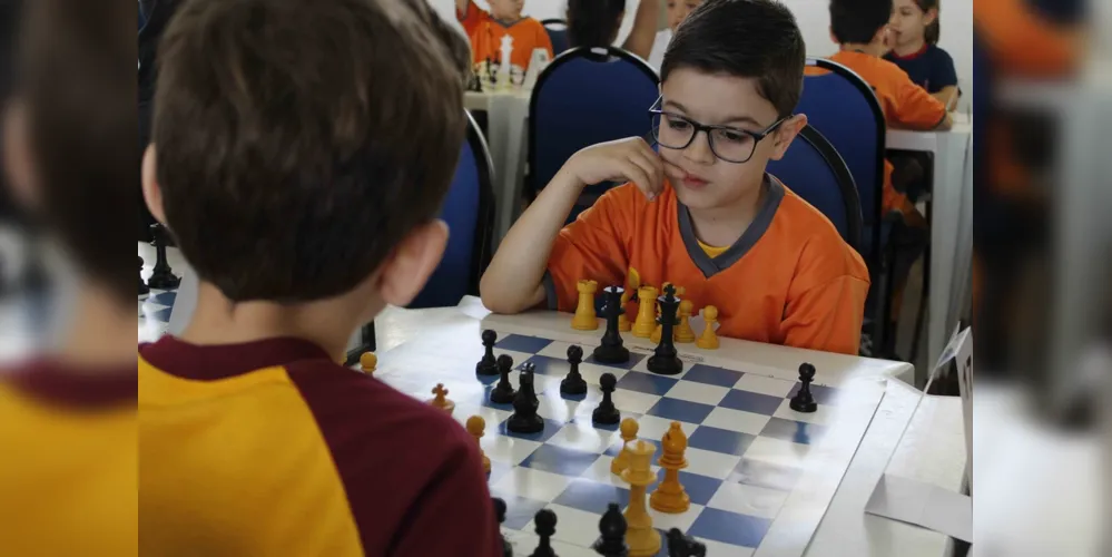 Atletas paranaenses são destaque no xadrez