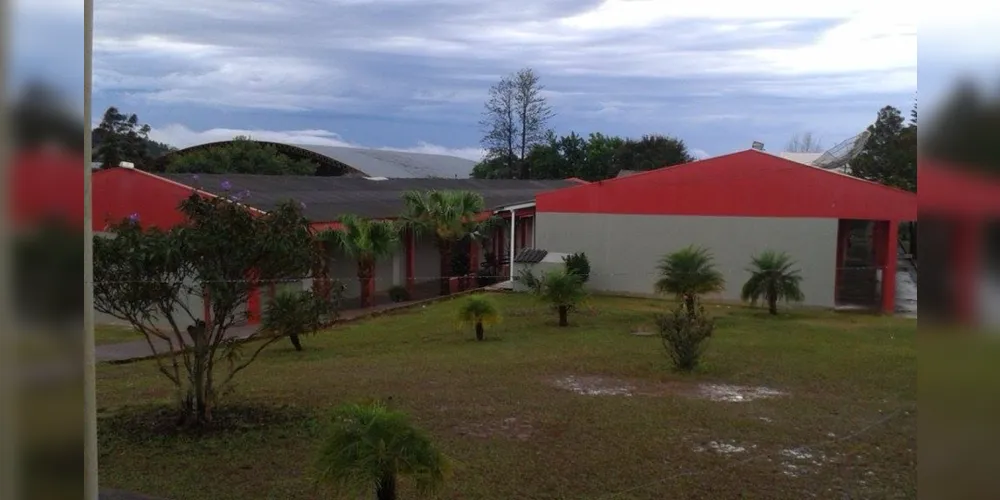 Colégio Estadual Aníbal Khuri, em Iretama, faz parte dos estabelecimentos relacionados pelo MP
