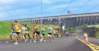 Imagem ilustrativa da imagem Atleta morre durante Maratona Internacional de Foz do Iguaçu