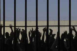 Constam hoje no país 4.895 mandados de prisão expedidos pelo segundo grau das justiças federal e estaduais