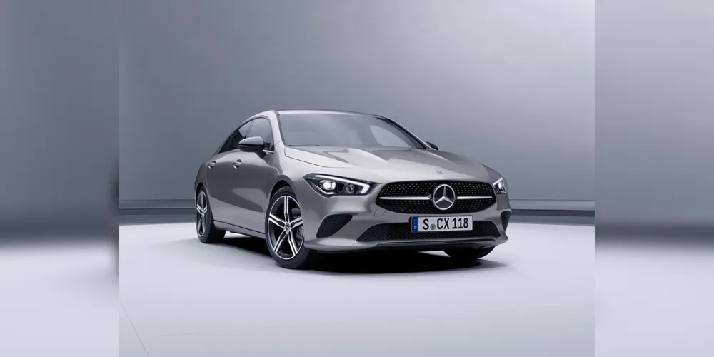  Coupé é o primeiro veículo a contar com a tecnologia Head-up display fora da família de superesportivos da Mercedes-Benz