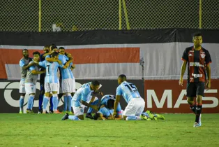 Gol da vitória foi marcado no segundo tempo da partida no Barradão