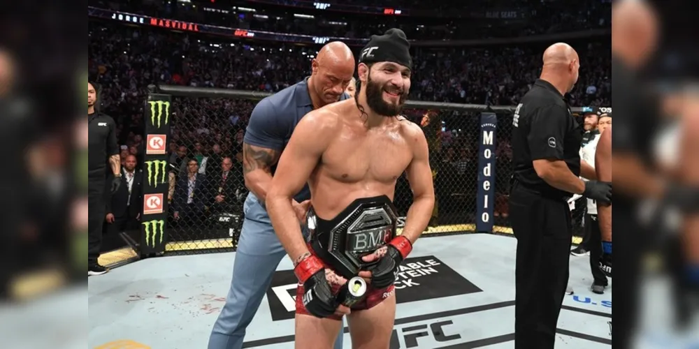 Imagem ilustrativa da imagem Masvidal derrota Diaz e conquista 'novo cinturão' do UFC