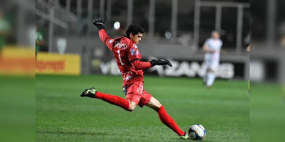 Rodrigo Viana fechou o gol e garantiu empate do Operário contra o Vila Nova
