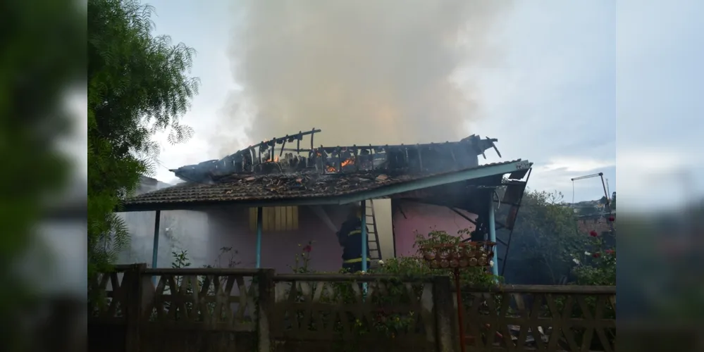 Imagem ilustrativa da imagem Vítima de incêndio no Santa Paula foi salva por vizinho