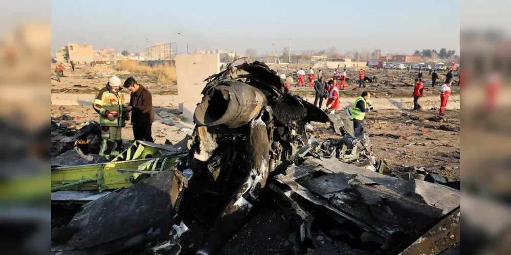 Boeing 737-800 da Ukraine International Airlines caiu minutos após decolar do aeroporto de Teerã, capital iraniana na quarta-feira. Todas as 176 pessoas a bordo morreram