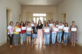 Os 43 novos profissionais foram qualificados através do programa Capacitação Inclusiva, ofertado gratuitamente pela Prefeitura Municipal de Ponta Grossa