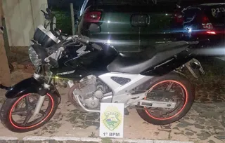 Moto foi encontrada pelo Pelotão de Choque da PM abandonada no Boa Vista