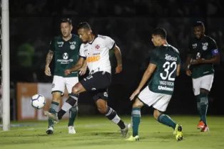 Guarín marcou o gol do time carioca no empate em 1 a 1 com o Goiás