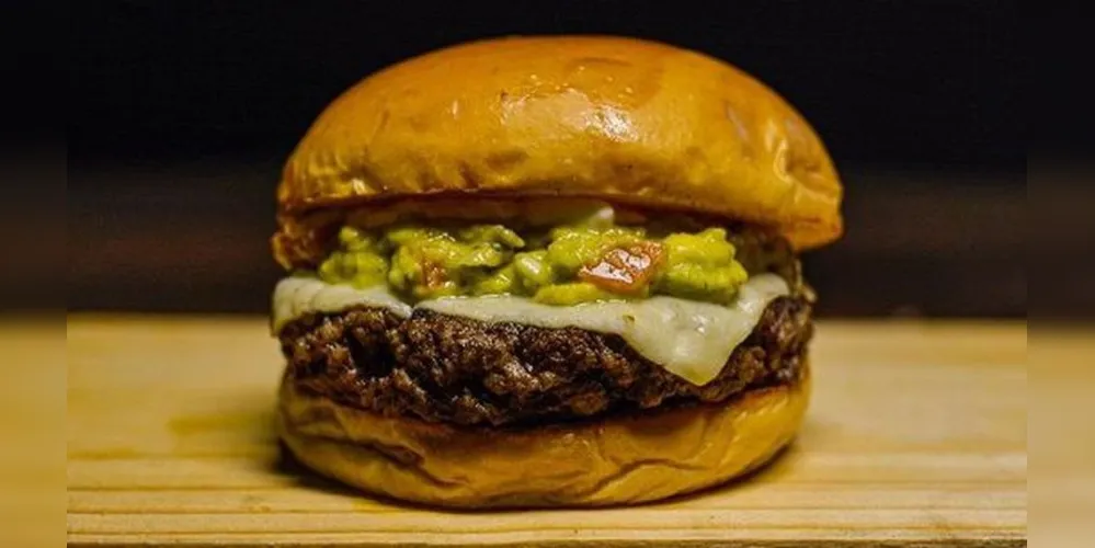 Embrapa desenvolve Novo Burger, um hambúrguer sem proteína animal, feito com fibra de caju e proteína de soja