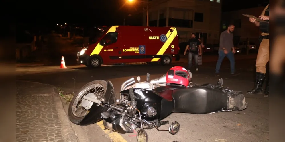Acidente aconteceu na Vila São José na noite deste sábado