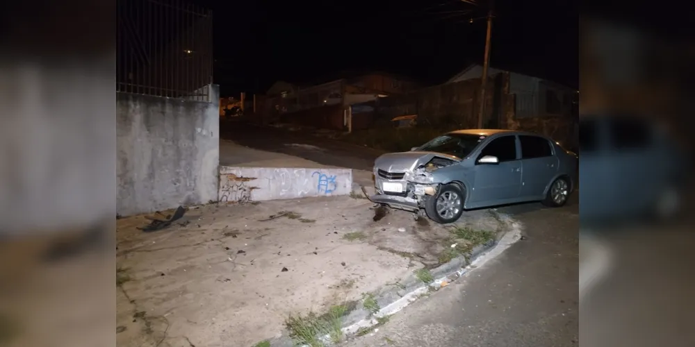 Acidente aconteceu na esquina das ruas Domício da Gama e Travessa Pernambuco