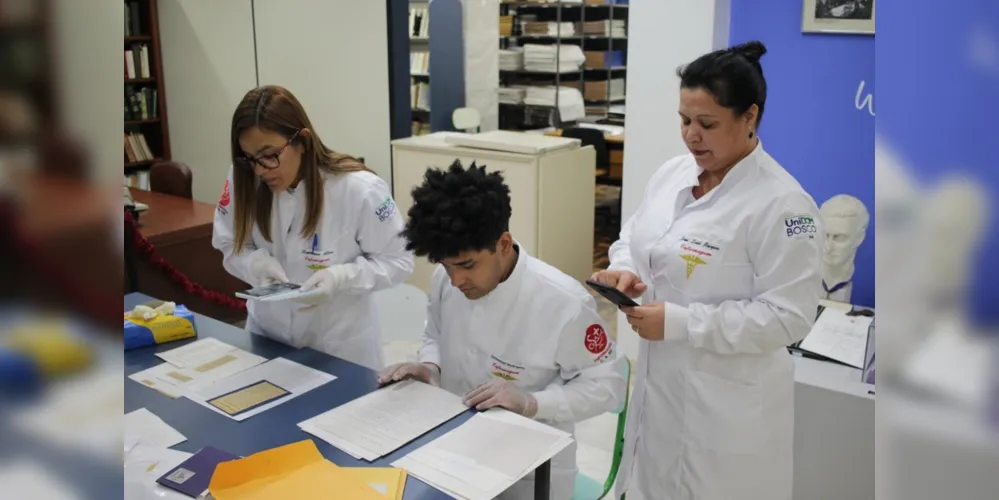A exposição que aborda a trajetória e contribuição científica da enfermeira Wanda Aguiar Horta despertou a interesse de pesquisadores de Curitiba