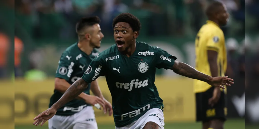 Luiz Adriano marcou os três gols da vitória do Palmeiras sobre o Guaraní no Allianz Parque