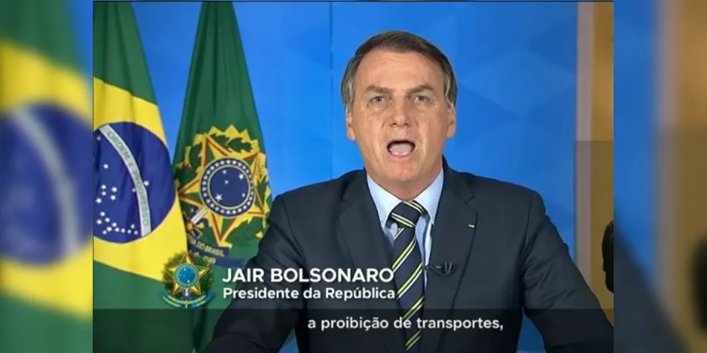 Jair Bolsonaro voltou a minimizar na noite desta terça (24) a gravidade da doença.