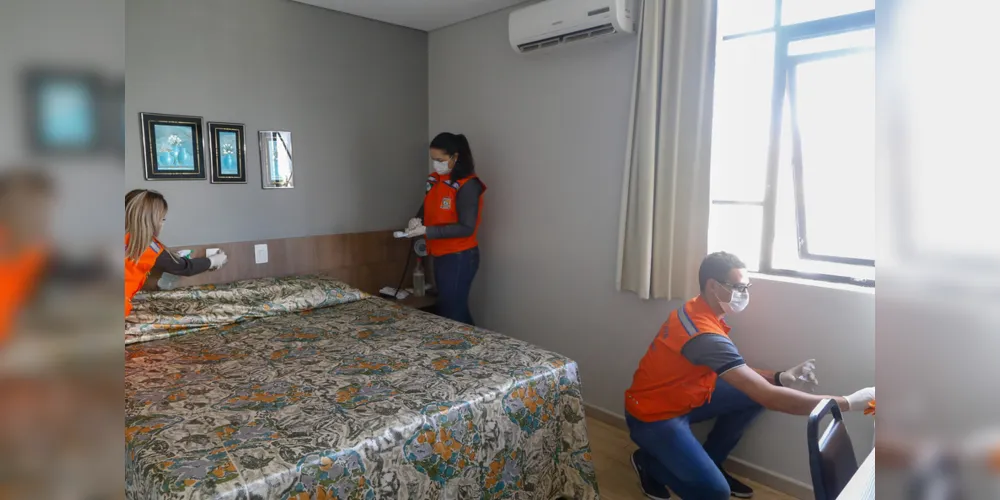 Hotéis de Curitiba, Medianeira (Oeste), Guaratuba e Pontal do Paraná, no Litoral, disponibilizaram seus espaços para o alojamento dos profissionais da saúde que atuam no controle e tratamento da Covid-19.