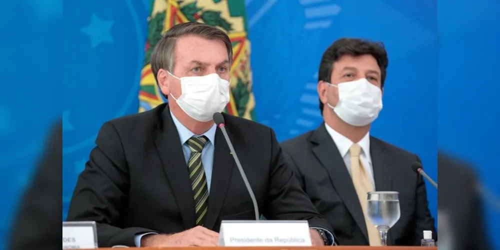 Bolsonaro deve demitir ainda nesta segunda-feira o ministro da Saúde, Luiz Henrique Mandetta,