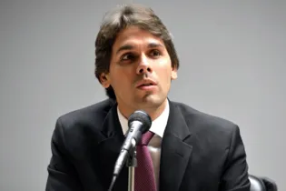 Segundo Marinho, a saída se deu a pedido de Vieira