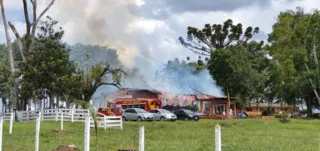 Imagem ilustrativa da imagem Edificação pega fogo na PR-151 em Ponta Grossa