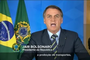  Jair Bolsonaro voltou a minimizar na noite desta terça (24) a gravidade da doença.