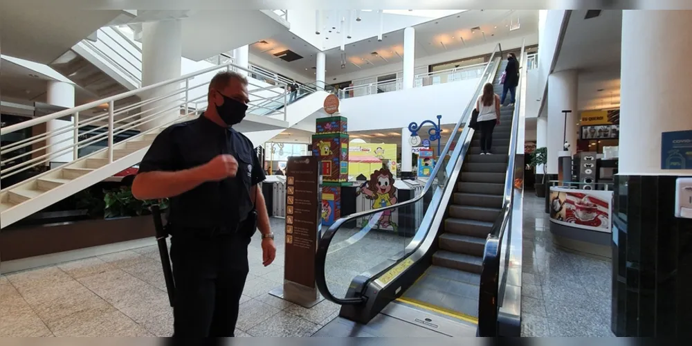 Imagem ilustrativa da imagem PG libera buffets e muda horário de shoppings