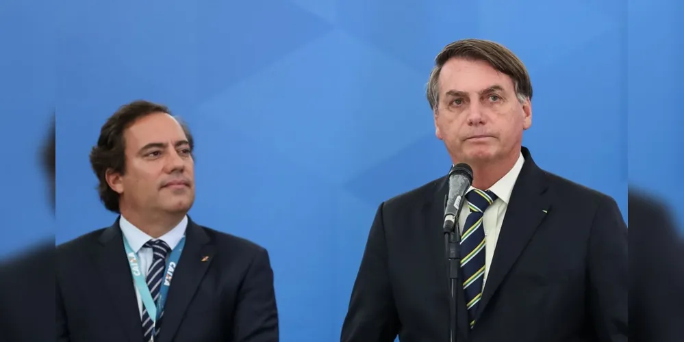 Durante a live, o presidente Jair Bolsonaro comentou sobre o pagamento irregular do auxílio emergencial a militares
