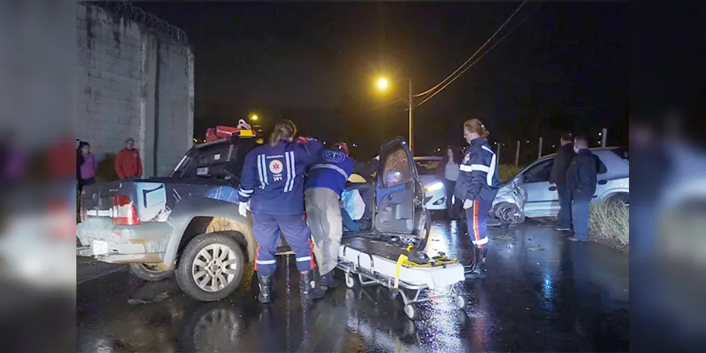 Apesar do estrago nos carros, apenas um motorista foi levado ao hospital praticamente ileso