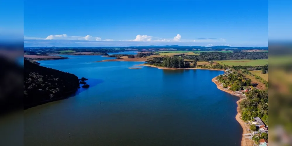 Imagem ilustrativa da imagem Foto aérea capta nova paisagem do Alagados