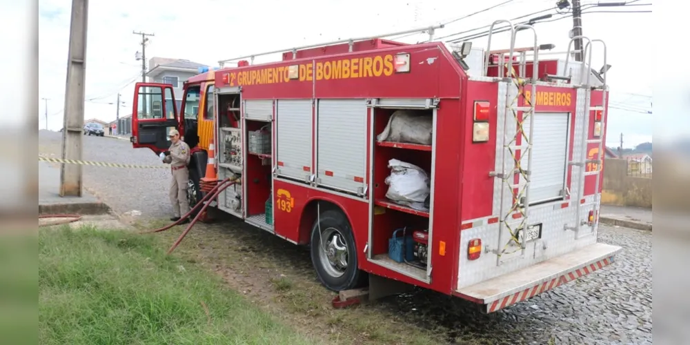 Imagem ilustrativa da imagem Bombeiros controlam incêndio no Santa Paula