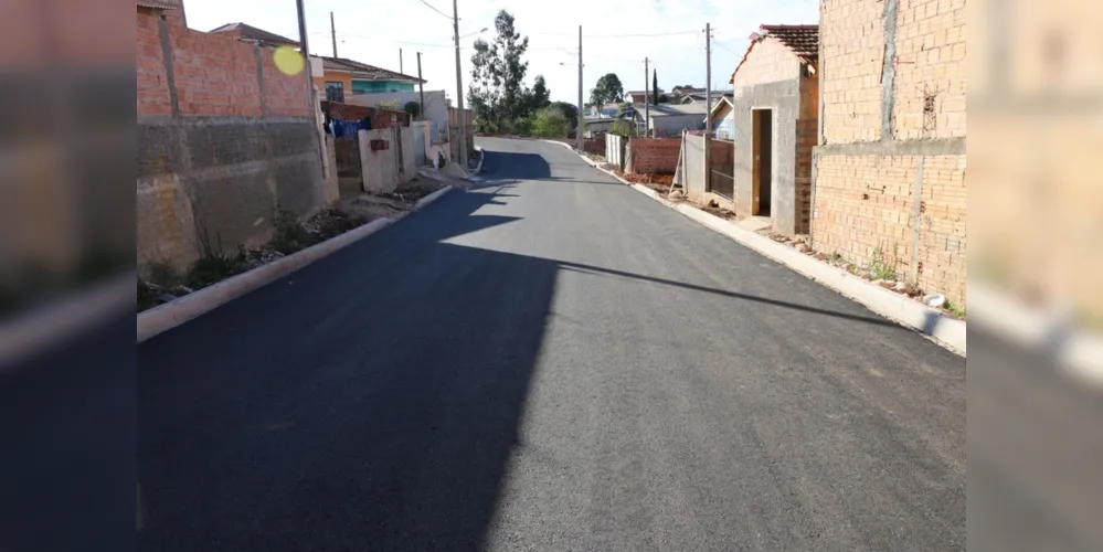 Desde 2017 foram restaurados e implantados cerca de 570 mil metros quadrados de asfalto com investimento aproximado de R$ 51 milhões