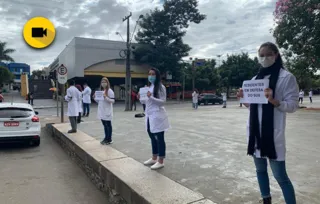 Imagem ilustrativa da imagem Residentes em Saúde fazem protesto em Ponta Grossa