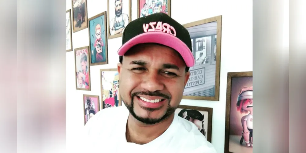 O barbeiro Michel Souza de Souza, de 39 anos, causa intensa comoção nas redes sociais.