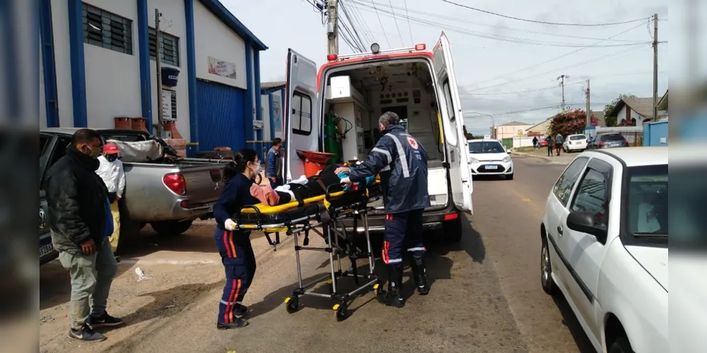 Um pedestre, um motociclista e uma gestante tiveram ferimentos e foram para o hospital