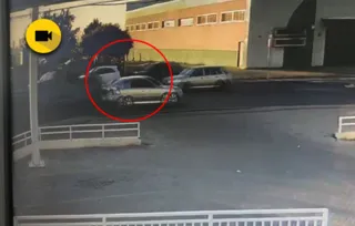 Vídeo mostra momento do impacto contra carro estacionado