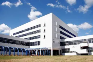 HU-UEPG é o hospital de referência na região para tratamento de casos graves de covid-19