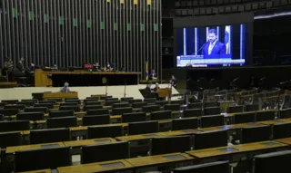 Os senadores fizeram sugestões de alterações junto ao relator, senador Fernando Bezerra (MDB-PE), que também é líder do governo na Casa. 