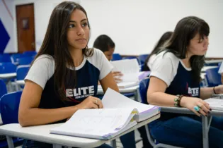 Colégio Elite Ponta Grossa promove Prova de Bolsas neste sábado.