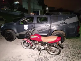 Rapaz foi conduzido à 13ª Subdivisão Policial depois de ser flagrado fazendo manobras perigosas com moto