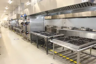 Investimento será para criar uma nova fábrica para servir como ‘backup’ para a atual Cozinha Central