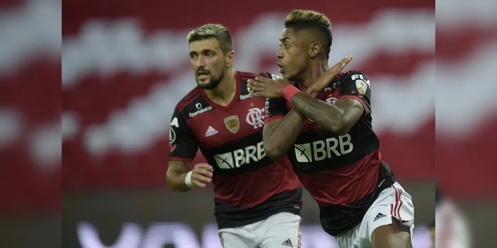 O Rubro-negro adotou uma postura parecida com o jogo contra o Palmeiras. 