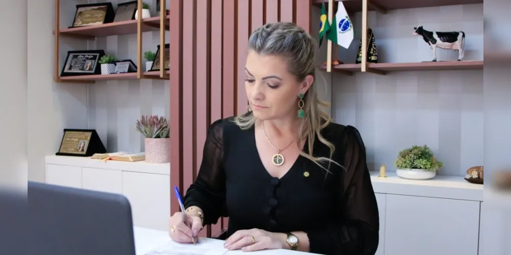 Deputada federal castrense mantém o apoio ao governo federal e ao presidente Jair Bolsonaro