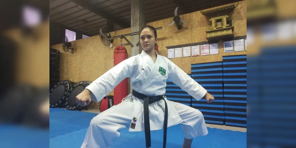 Brenda Garret ficou em segundo lugar no American Junior Karate League, competição virtual que reúne atletas da América Latina