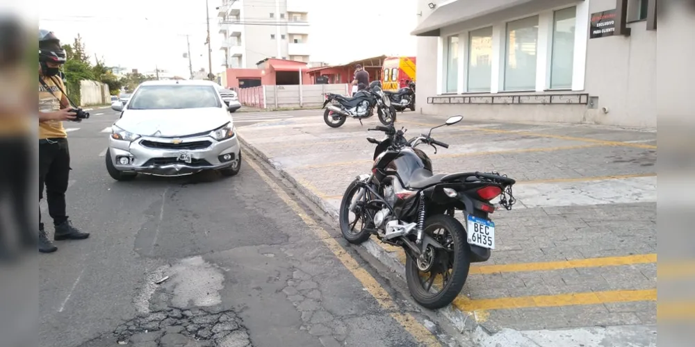 Imagem ilustrativa da imagem Motociclista fica ferido após batida na região do Órfãs